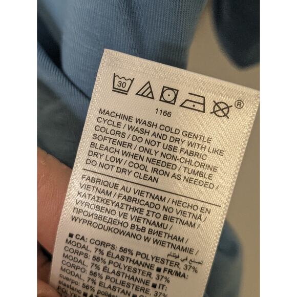 Athleta 3/4 Length Sleeve Scoop Neck Soft Blue Athleisure Top Womens Size Medium - Picture 5 of 8